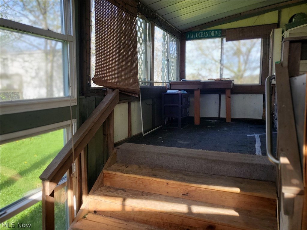 Oak Leaf Mobile Home Community - Residential