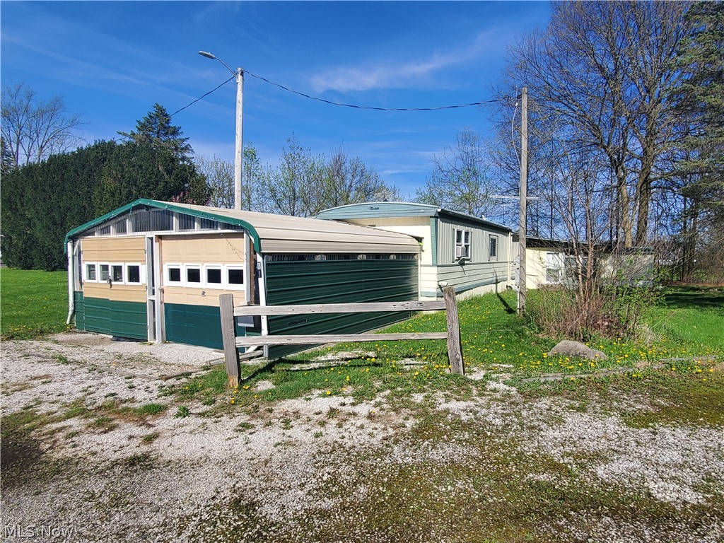 Oak Leaf Mobile Home Community - Residential