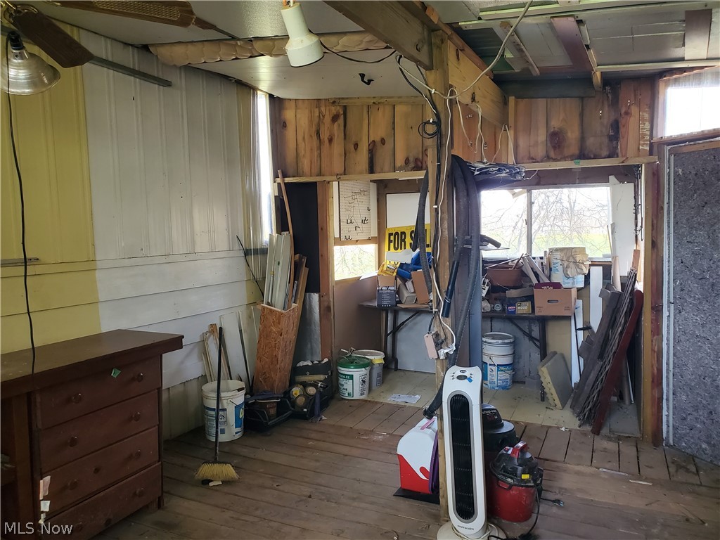 Oak Leaf Mobile Home Community - Residential