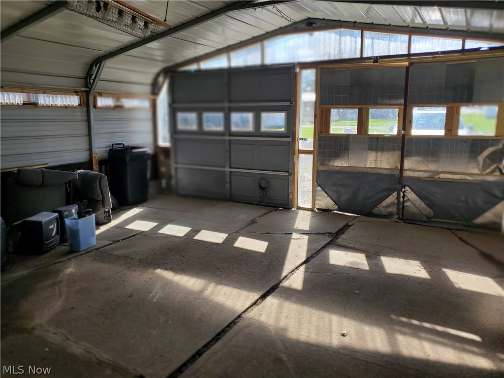 Oak Leaf Mobile Home Community - Residential