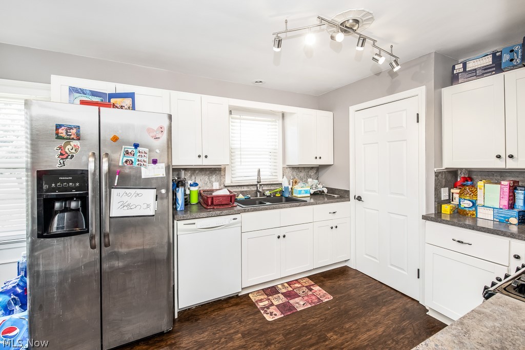 Lath-Rite Bldg Co Propose - Residential