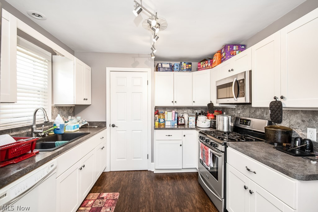 Lath-Rite Bldg Co Propose - Residential