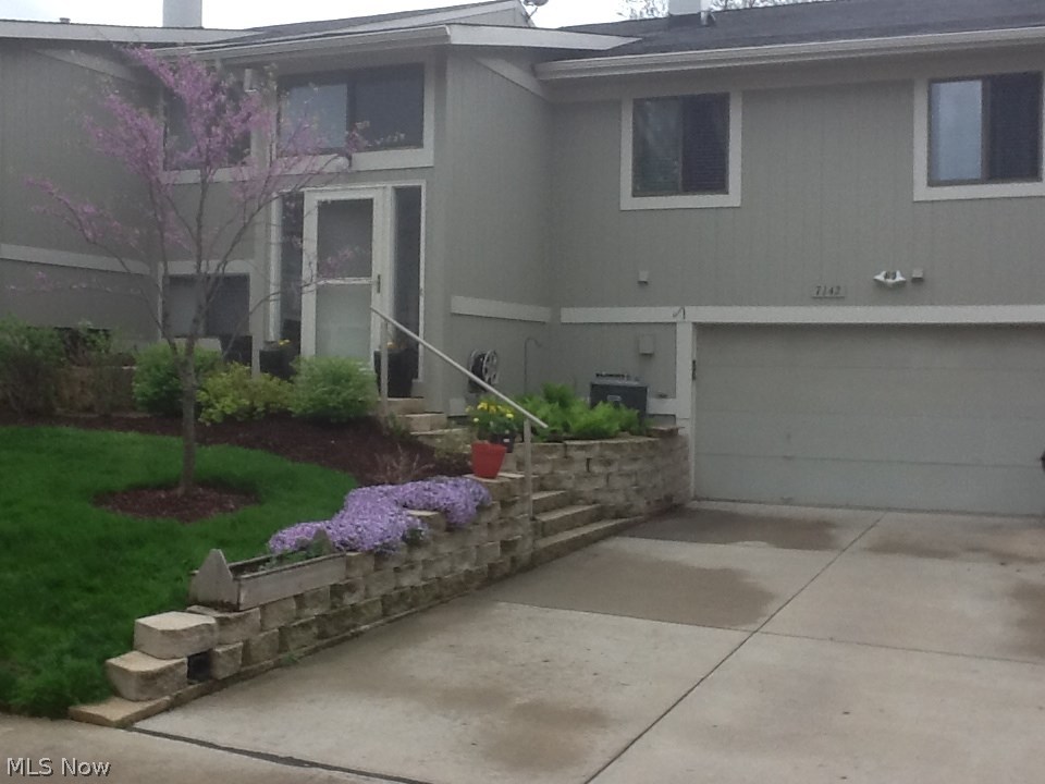 Lockwood Rdg Condo - Residential