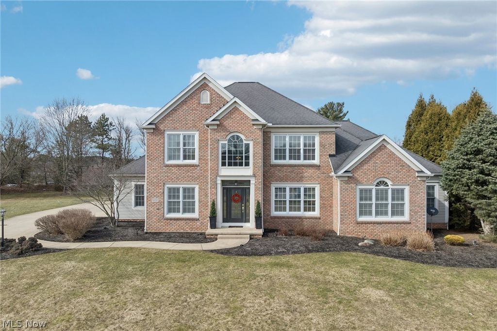 Photo of 2365 Ebury Lane, Hudson, OH 44236 (MLS # 5190638)