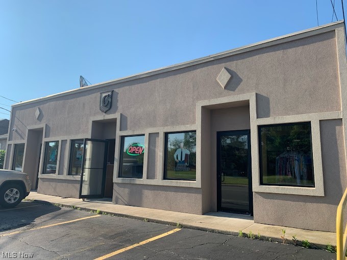 Ritezel & Mclains - Commercial Sale