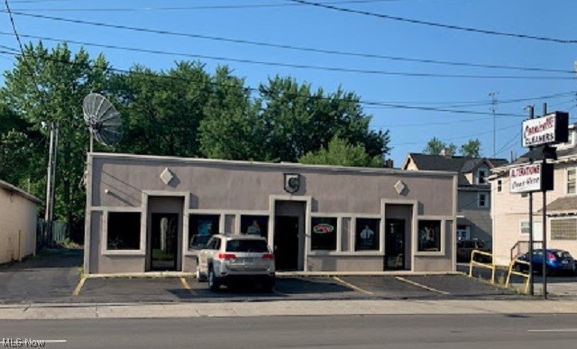 Ritezel & Mclains - Commercial Sale