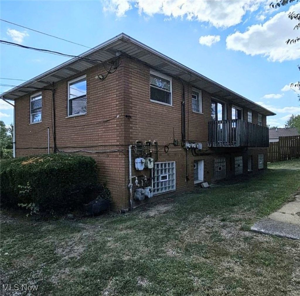 Photo of 2256 Maryland Avenue, Akron, OH 44314 (MLS # 5170059)