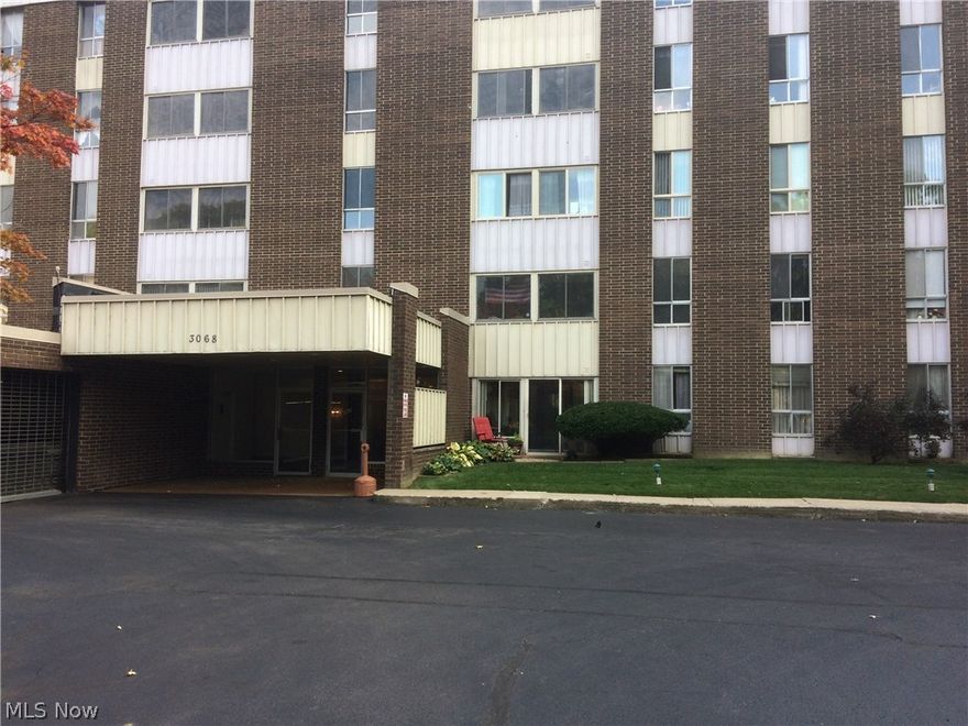 Beautiful 1st floor condo will NOT last long!  Gorgeous 1 Bedroom, 1 Full Bathroom has been completely updated.  New carpeting and new interior paint have been done recently.  Enjoy the convenience of maintenance-free living and amenities, while relaxing in your beautiful home!  Silver Lake Towers offers amenities, such as, a heated outdoor pool, clubhouse, guest suites, exercise room, bocce ball courts, and more.  Maintenance fee includes all utilities except for phone.  This unit also comes with a storage space and laundry which is close in proximity and your own parking space (#115).  First floor living at its finest! The unit also has a small patio outside of the sun room if you would like to sit outside and enjoy nature!  No need for an elevator when you are on the ground floor. 
Come and check out this remodeled Silver Lake Towers unit.