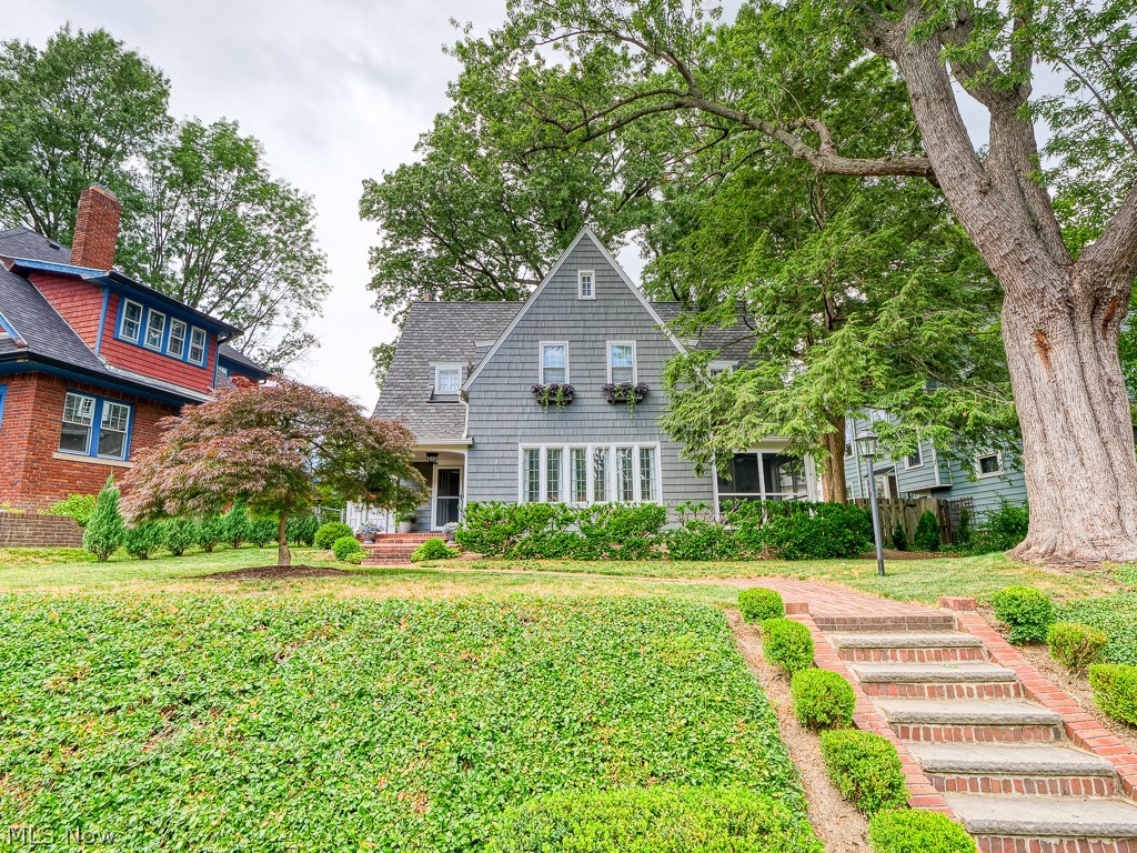 Waterbury Pkwy - Residential