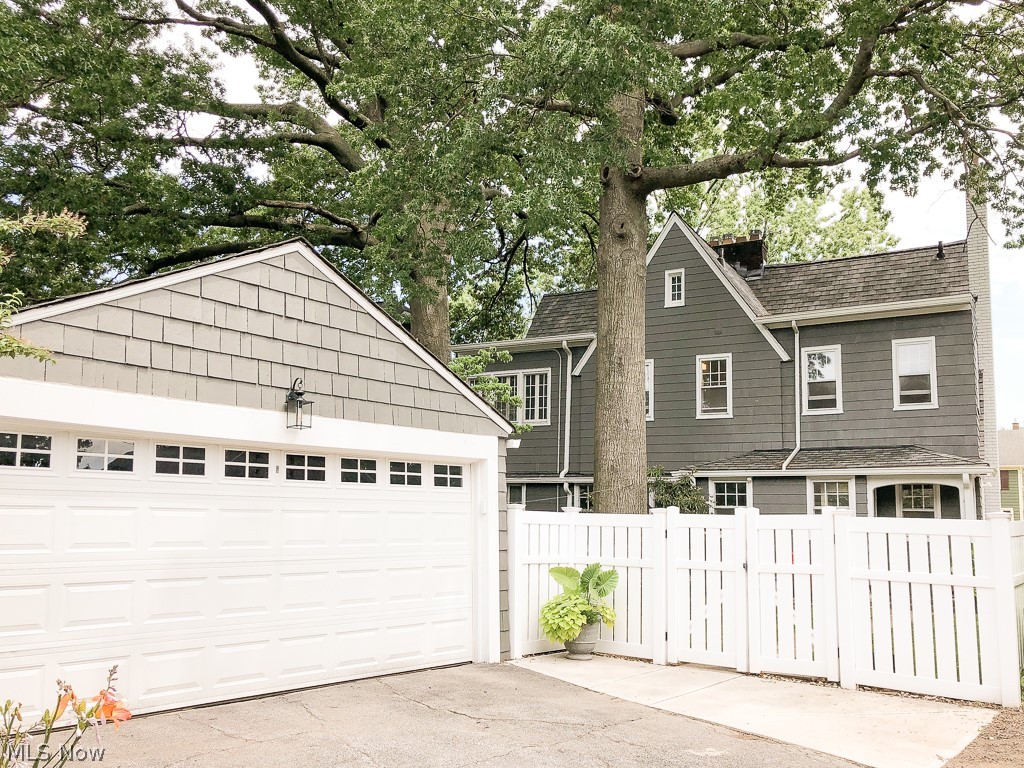 Waterbury Pkwy - Residential