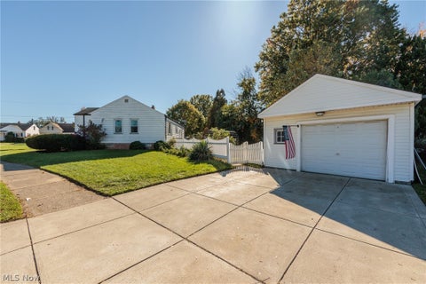 Tiny photo for 6506 Glencoe Avenue, Brooklyn, OH 44144 (MLS # 5254626)