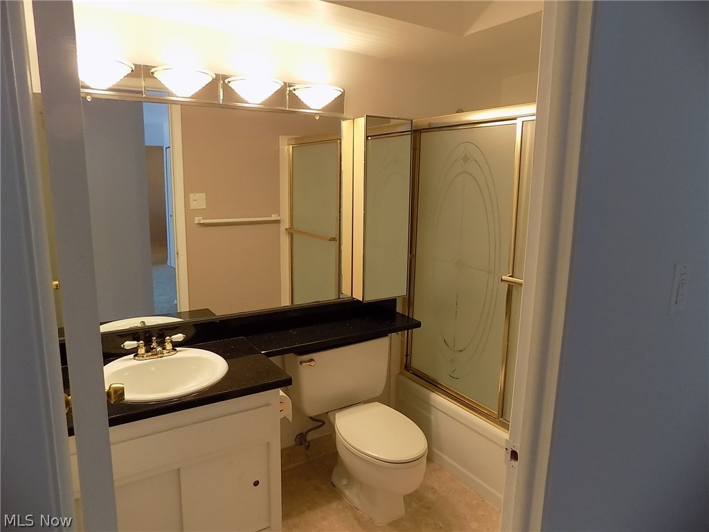 Carlyle Condo - Residential Lease