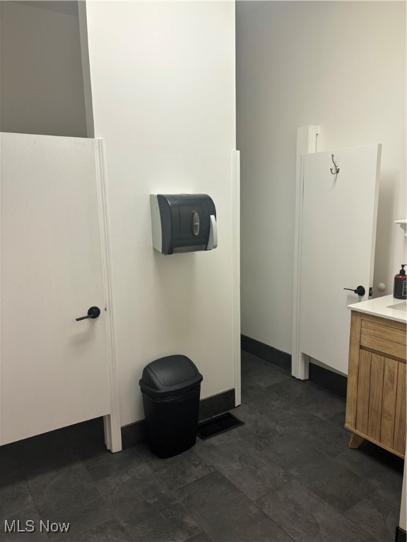 City/Cambridge - Commercial Sale