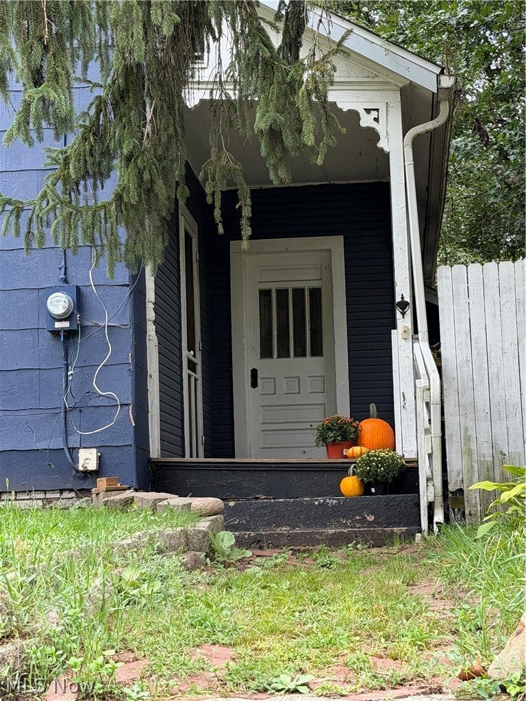 131 W Miller Avenue