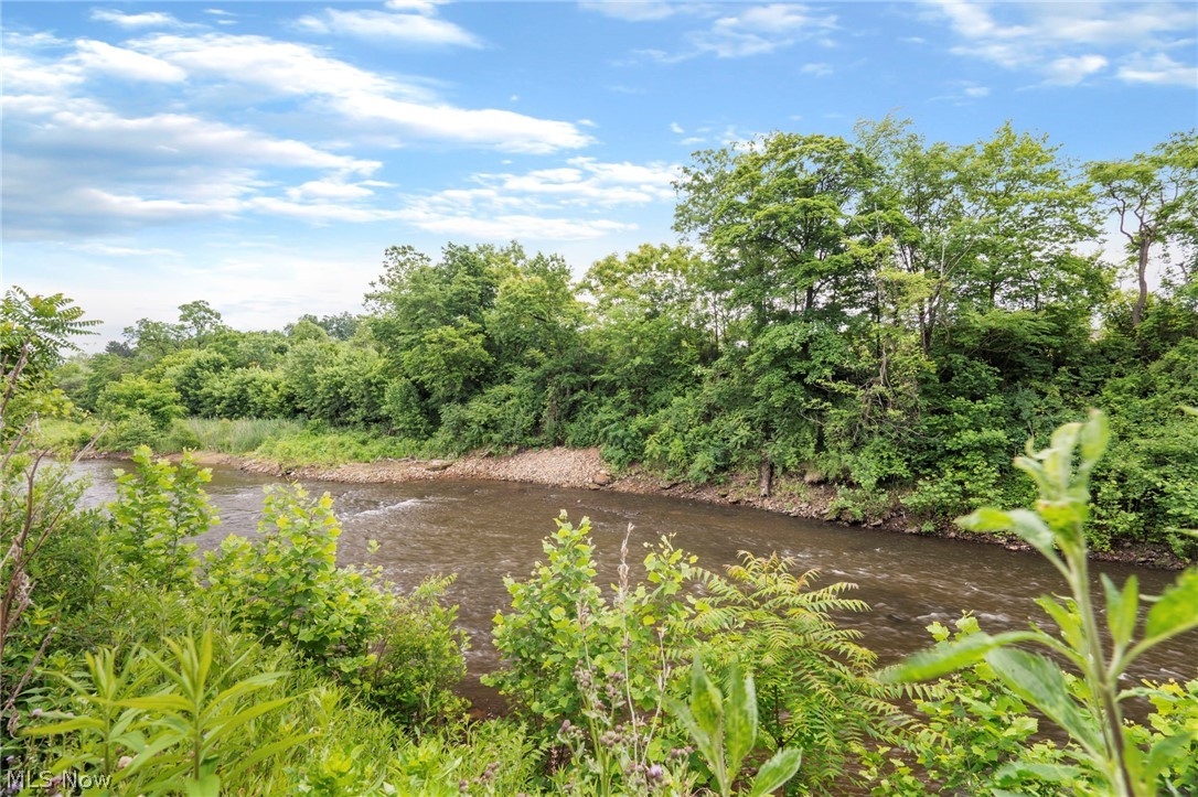 Ledgewater Falls Condo - Residential