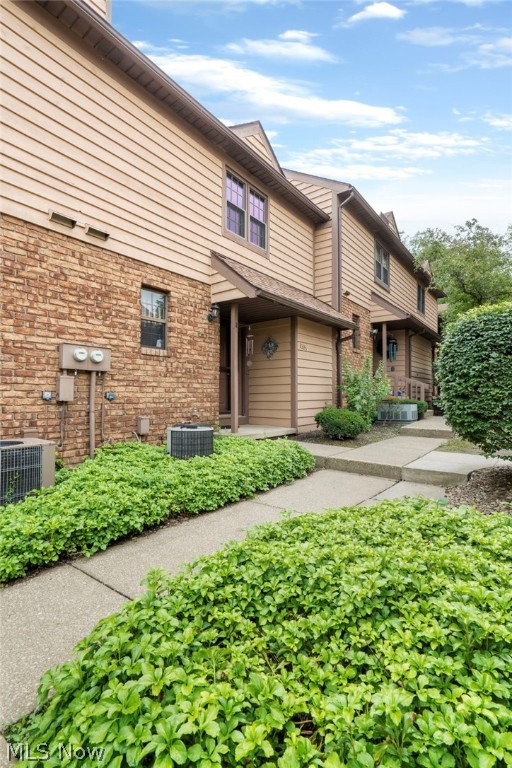 Ledgewater Falls Condo - Residential