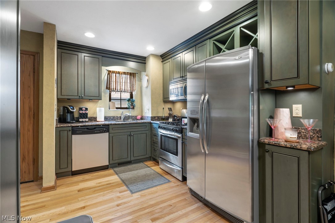 Ledgewater Falls Condo - Residential