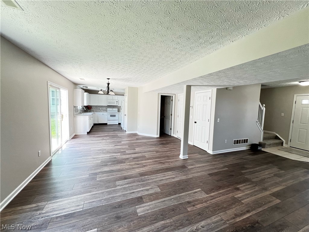 Village/Marsh Lndg Condo - Residential