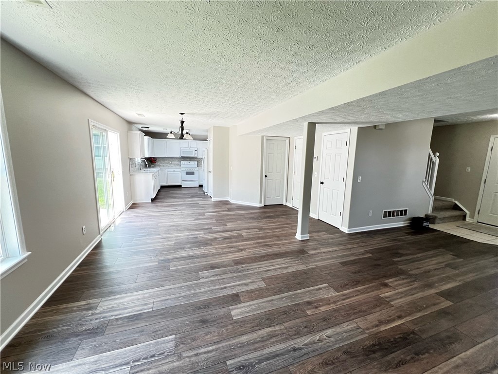 Village/Marsh Lndg Condo - Residential