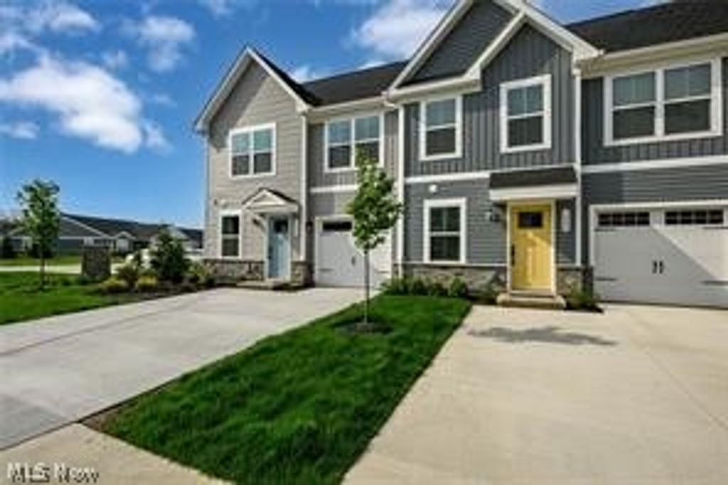 Photo of 1838 Shank Drive, Akron, OH 44313 (MLS # 5197362)