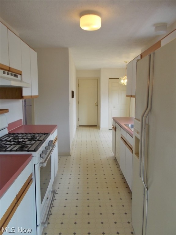 Brookpoint Village 02 Condos Ph 02 - Residential