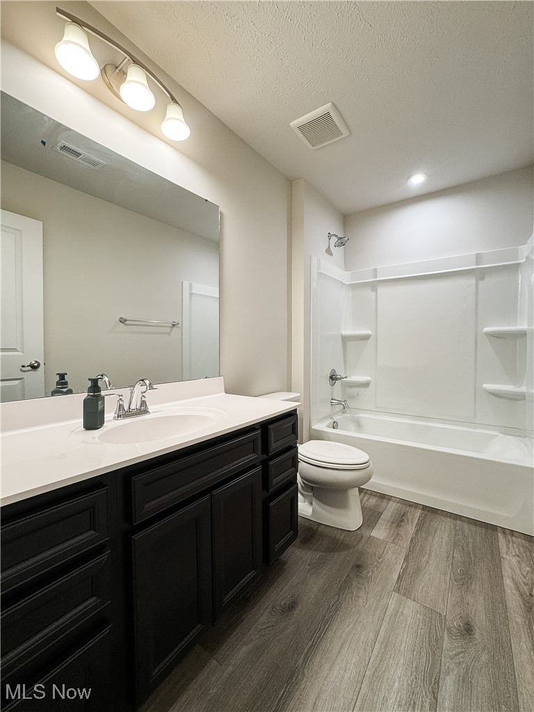 Hickory Crk Ph One - Residential