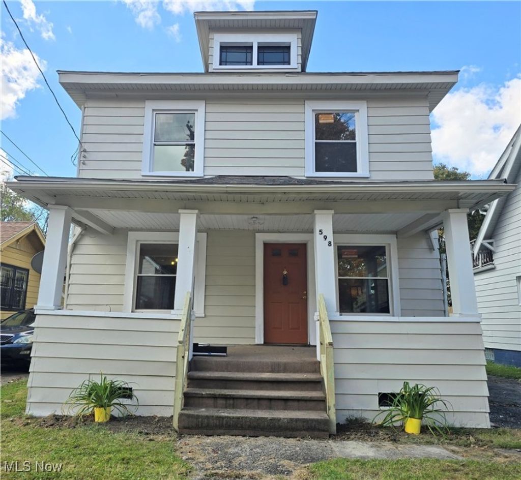 Photo of 598 Cassius Avenue, Youngstown, OH 44505 (MLS # 5164054)