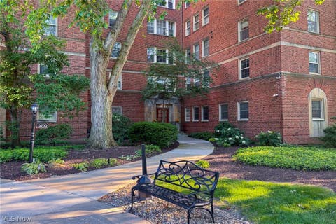 Photo for 13700 Shaker Boulevard 709