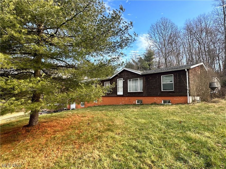 GORGEOUS 22 Acres w/3BR/2.5BA Ranch-style home with many possibilities.  The property include a nice variety of trees and trails, plus a really neat POND that would be great for fishing and relaxing.  The home will need some sprucing up, but has possibilities if you are willing to work it.  This could make you a GREAT HUNTING resource or a PERFECT homestead for the future.