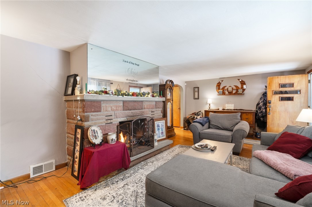 Frank Yuhas 01 - Residential