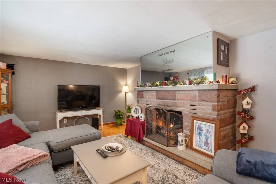 Frank Yuhas 01 - Residential