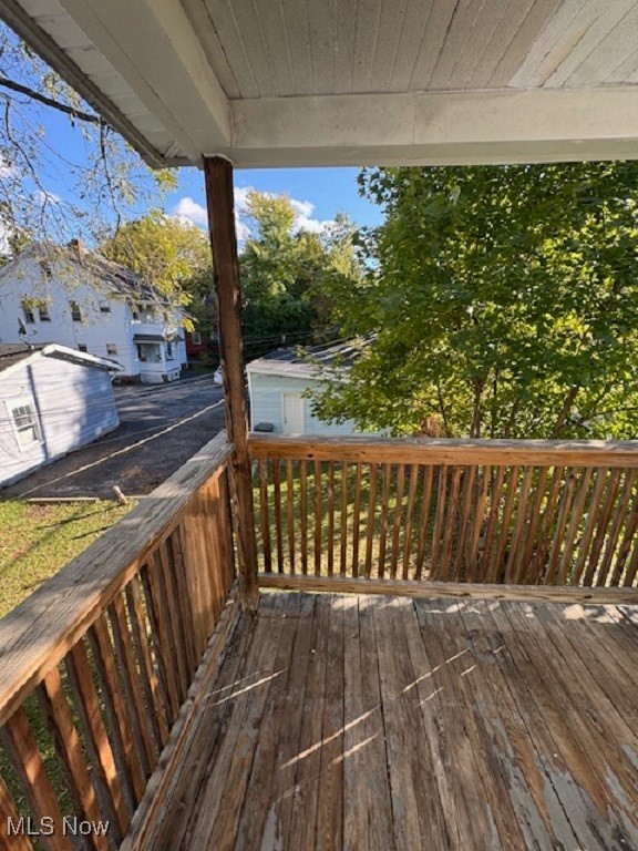 Crestwood - Residential Income