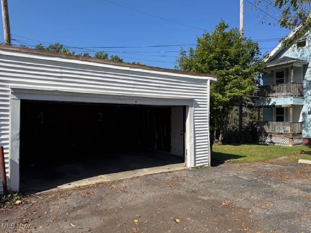 Crestwood - Residential Income