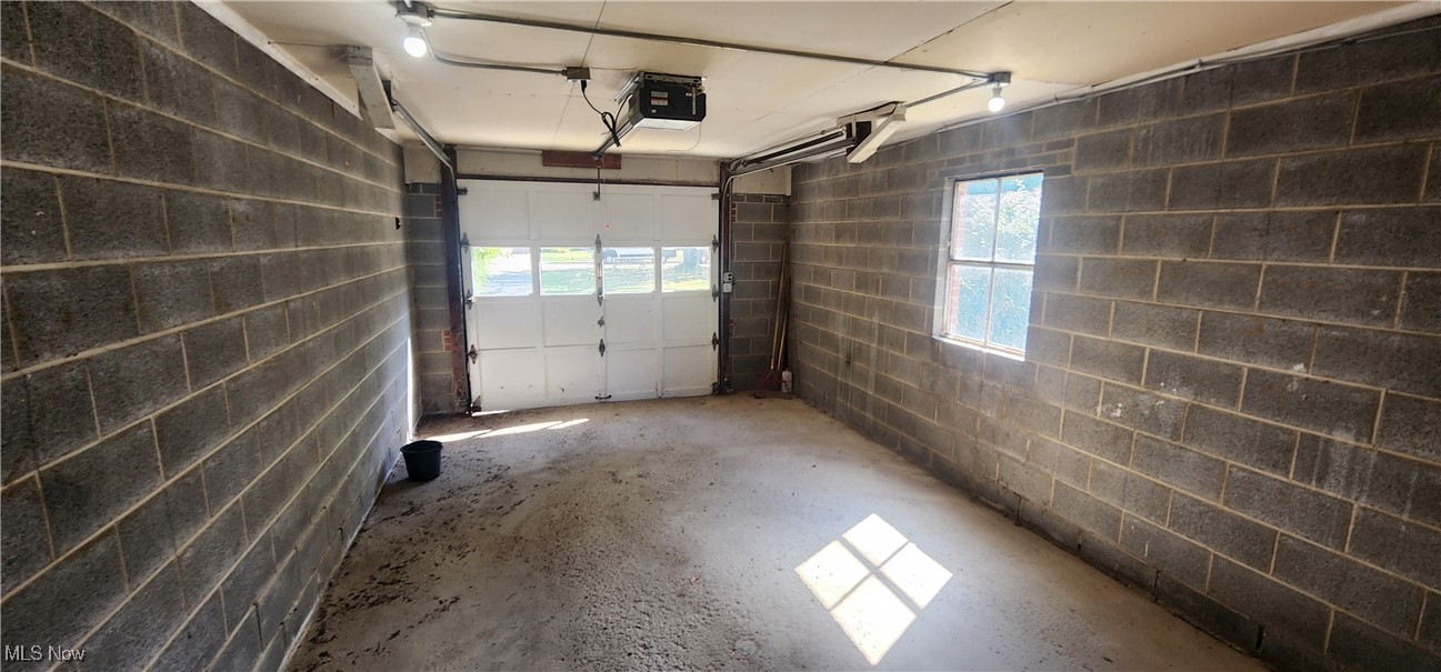 Helper & Cody Realty Cos Beac - Residential