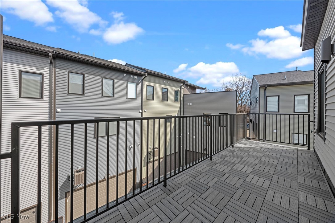 Cleveland, Ohio 44113, United States, 3 Bedrooms Bedrooms, ,4 BathroomsBathrooms,Residential,Active,96947