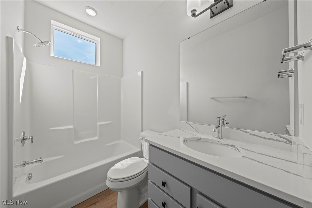 Cleveland, Ohio 44113, United States, 3 Bedrooms Bedrooms, ,4 BathroomsBathrooms,Residential,Active,96947