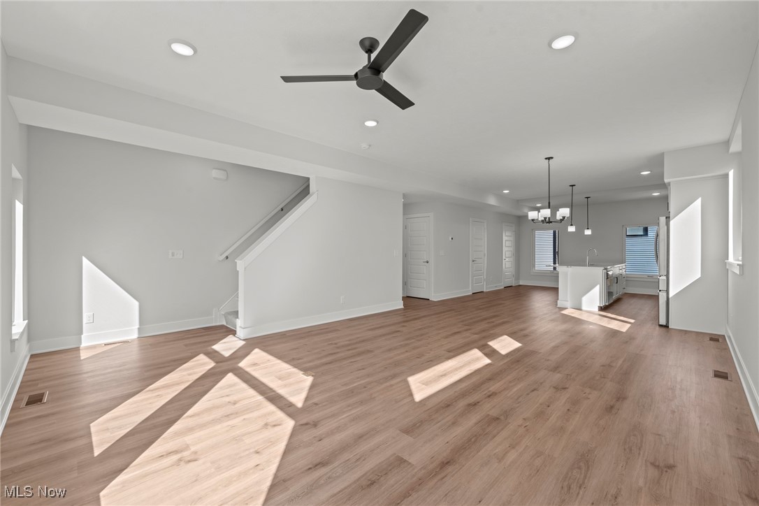 Cleveland, Ohio 44113, United States, 3 Bedrooms Bedrooms, ,4 BathroomsBathrooms,Residential,Active,96947