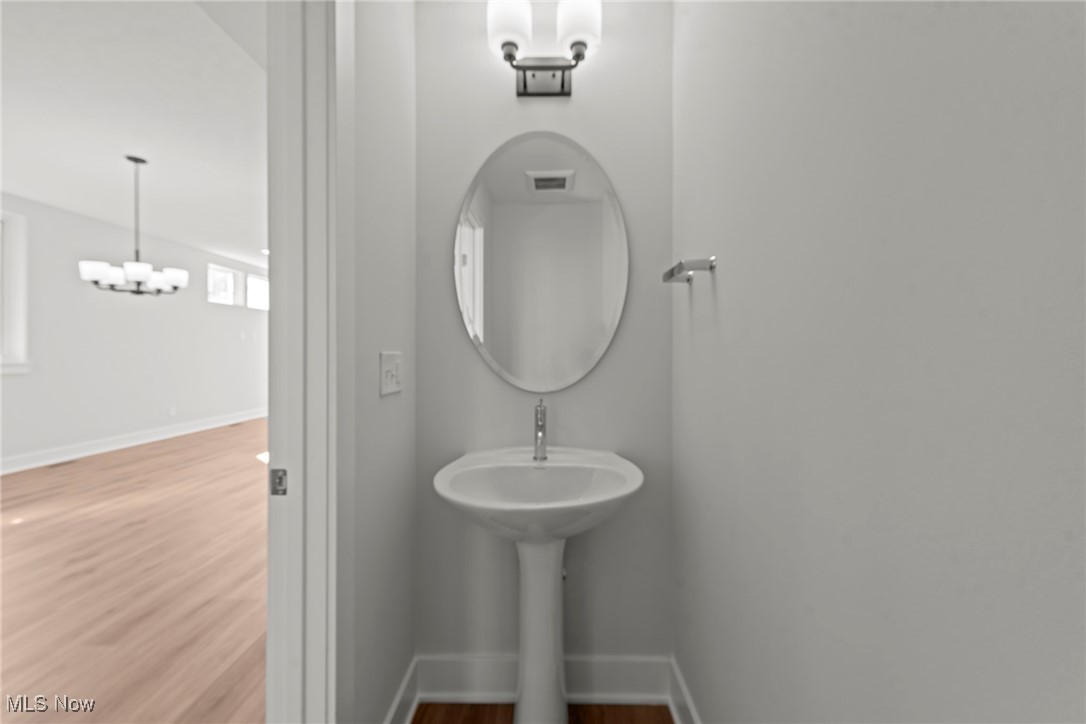 Cleveland, Ohio 44113, United States, 3 Bedrooms Bedrooms, ,4 BathroomsBathrooms,Residential,Active,96947