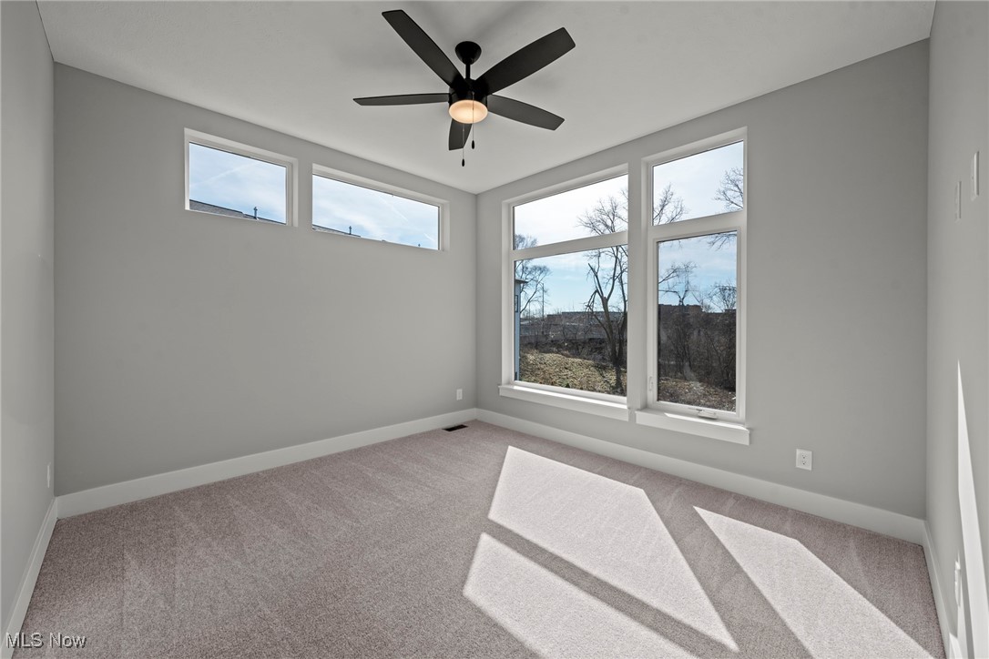 Cleveland, Ohio 44113, United States, 3 Bedrooms Bedrooms, ,4 BathroomsBathrooms,Residential,Active,96947