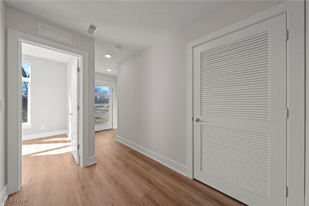 Cleveland, Ohio 44113, United States, 3 Bedrooms Bedrooms, ,4 BathroomsBathrooms,Residential,Active,96947