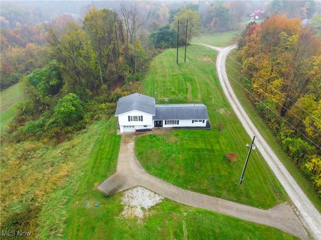 Photo of 64318 Haught Road, Cambridge, OH 43725 (MLS # 5175849)