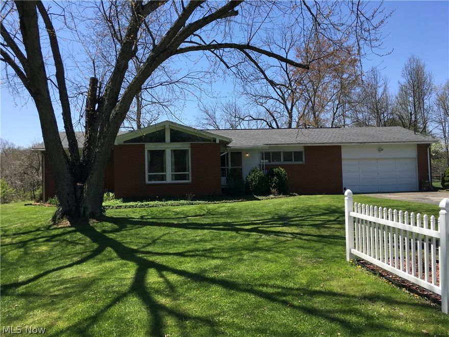 Spacious ranch home situated on 3 lots totaling almost and acre. Bedrooms have hardwood floors. Home offers lots of natural sunlight. New roof in 2015, new furnace in 2014. Superb location on corner lot with beautiful views of the golf course. Home is situated on lot 23 and part of 24. Parcels ar 05-35A-00230000 and 05-35A-00250000