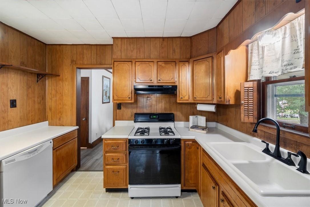 Cuyahoga Falls, Ohio 44221, United States, 2 Bedrooms Bedrooms, ,2 BathroomsBathrooms,Residential,Active,76717