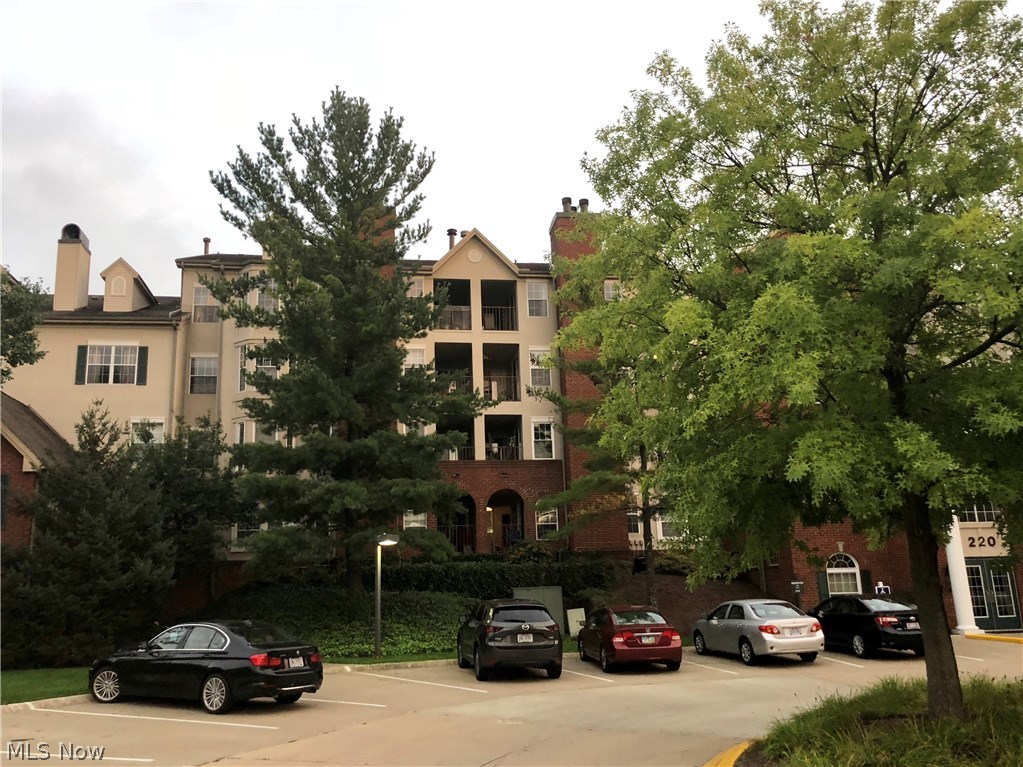 Woodhawk Club - Residential Lease