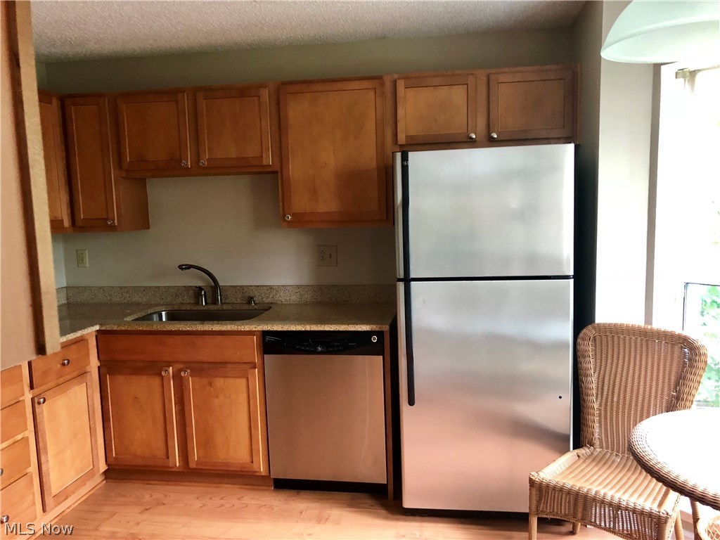 Woodhawk Club - Residential Lease