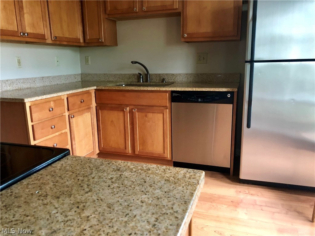 Woodhawk Club - Residential Lease