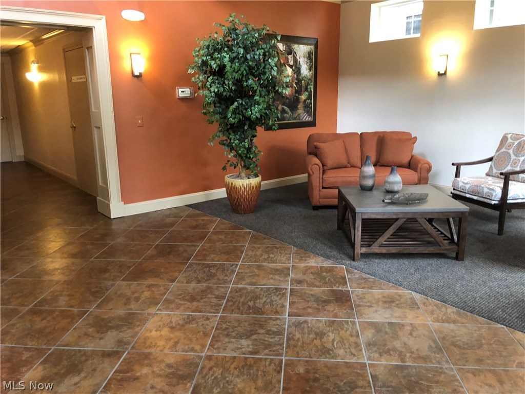 Woodhawk Club - Residential Lease