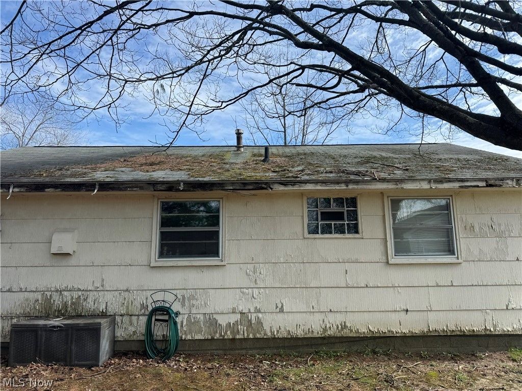 Photo of 4459 N Leavitt Road NW, Warren, OH 44485 (MLS # 5198409)