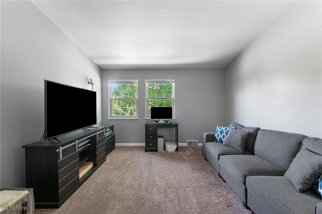 Back Bay / arrowhead - Residential