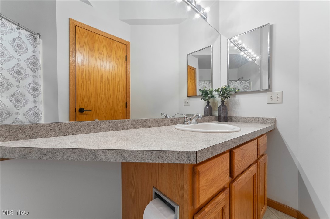 Back Bay / arrowhead - Residential